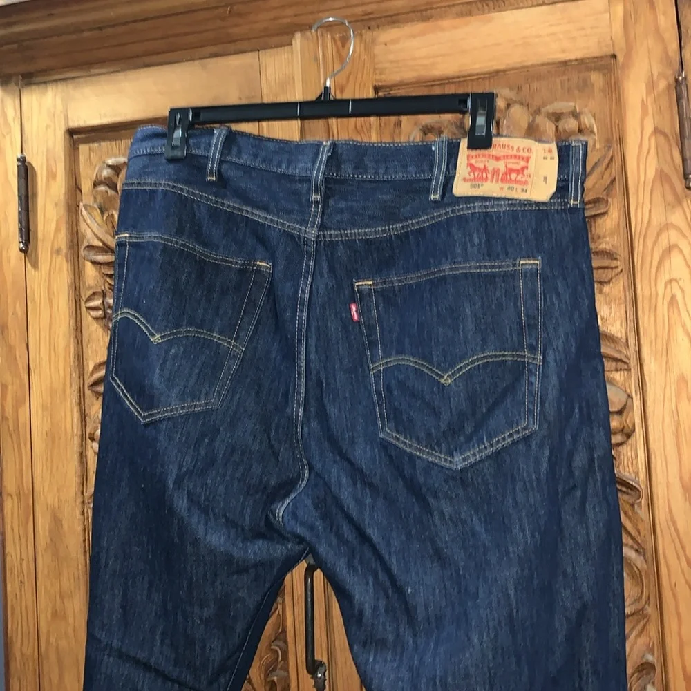 EUC Levi's 501 dark wash jeans.  Buttonfly. 40 x 34